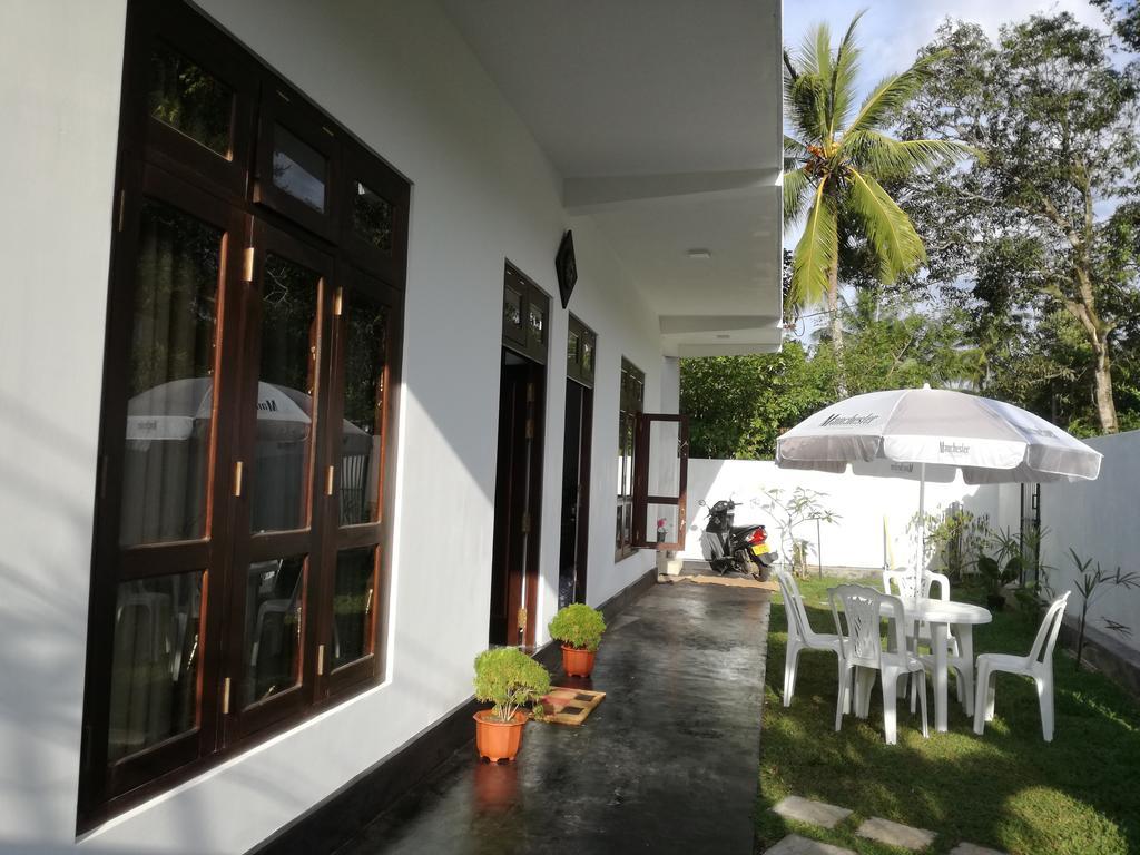 Apna Homestay Apartments Унаватуна Экстерьер фото