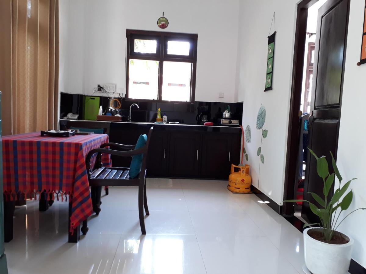 Apna Homestay Apartments Унаватуна Экстерьер фото