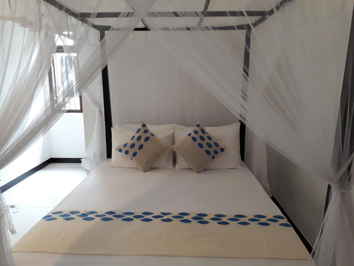 Apna Homestay Apartments Унаватуна Экстерьер фото